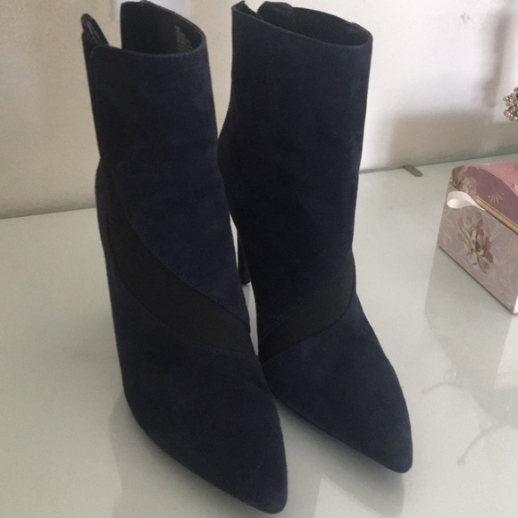 Brand New NINE WEST navy blue boots size 9 - Picture 3 of 9